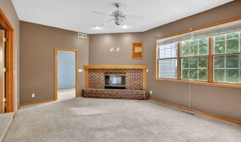 2400 Ridgetop Cir, Ames, IA 50014