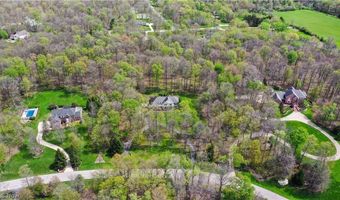 875 Cascades Dr, Aurora, OH 44202