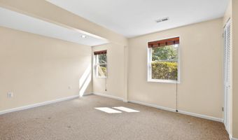 12027 DEVILWOOD Dr, Potomac, MD 20854