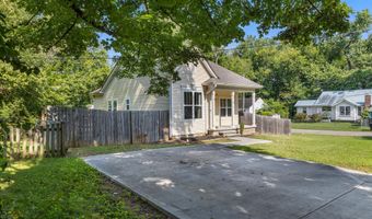 13 Douglas St, Athens, TN 37303