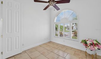 924 BUNKER VIEW Dr, Apollo Beach, FL 33572