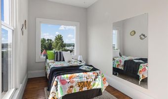437 E 4th St, Alton, IL 62002