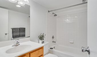 4500 S FOUR MILE RUN Dr 807, Arlington, VA 22204