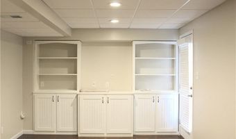 305 Broadstone Dr, Adams Twp., PA 16046