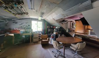 910 16th St, Auburn, NE 68305