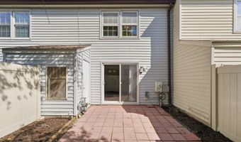 5603 INDEPENDENCE Cir, Alexandria, VA 22312