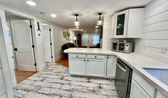 54 Isabelle Dr, Narragansett, RI 02882