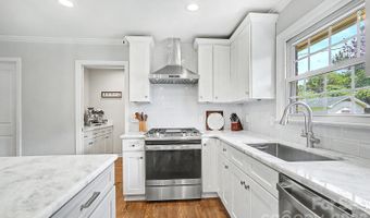 3330 Woodleaf Rd, Charlotte, NC 28205