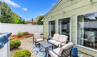 60 Fordham Dr, Aberdeen, NJ 07747