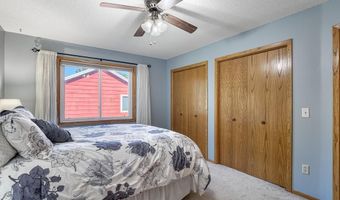 1443 Mckinley Ct, Anoka, MN 55303