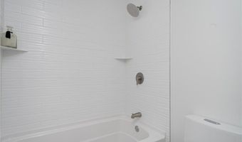 5 Braeburn Cir, Cranston, RI 02921