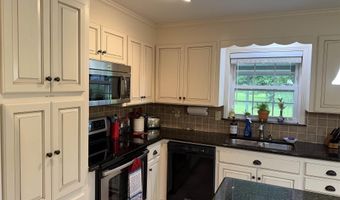 154 Perry Ln, Atmore, AL 36502