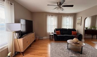 1289 Cranston St, Cranston, RI 02920