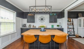 4 GARRY Ln, Andover, NJ 07848