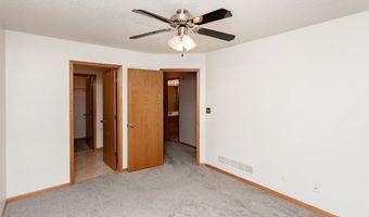 2840 Ashland Ct, Altoona, IA 50009