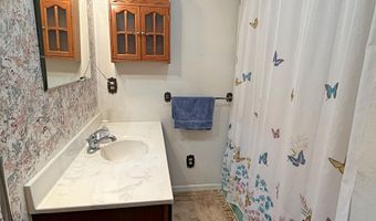 1302 SW 8th Ave, Aberdeen, SD 57401