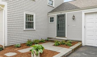 11 Harbour Rd, Barrington, RI 02806
