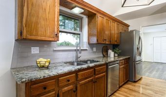8409 Carrie Dr, Benton, AR 72019