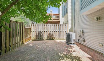 71 FENDALL Ave, Alexandria, VA 22304