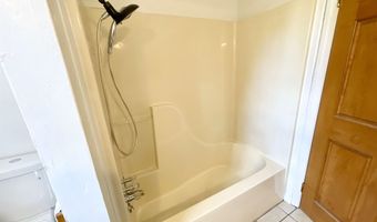 806 Autumnwood Rd, Ash Flat, AR 72513