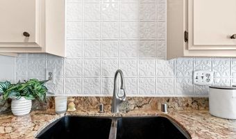 450 W Vermont Ave 104, Escondido, CA 92025