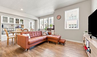 17149 SW SNOWDALE St, Beaverton, OR 97007