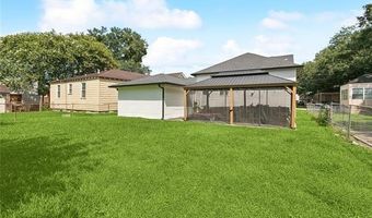 616 LEBEAU St, Arabi, LA 70032