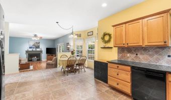 15 Upper Plateau Dr, Alloway, NJ 07462