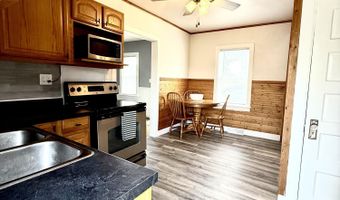 1116 S Lloyd St, Aberdeen, SD 57401