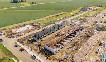 2500 E Chestnut Trl, Brandon, SD 57005