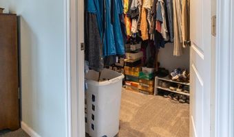 390 Blair Cir, Aurora, OH 44202