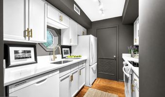 2584- B S ARLINGTON MILL Dr 2, Arlington, VA 22206