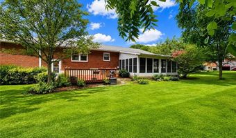32 W Sylvan Dr, Allen, PA 18067