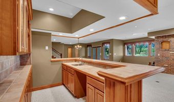 618 18th Fairway, Andover, KS 67002
