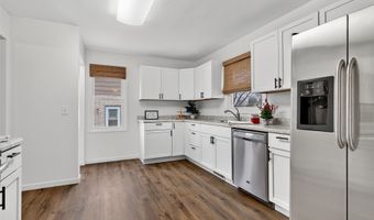 103 12th St SE, Altoona, IA 50009