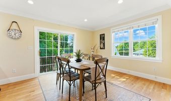 582 Trapelo Rd 582, Belmont, MA 02478