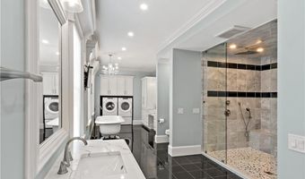 32 Lorraine St, Barrington, RI 02806