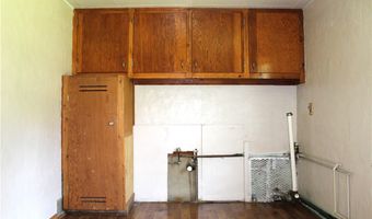 2842 Fairview Dr, Ashtabula, OH 44004