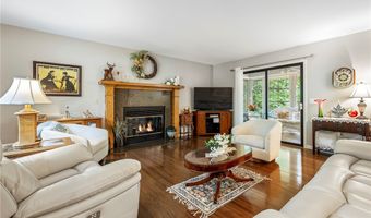 32 Harlow Dr, Bella Vista, AR 72715