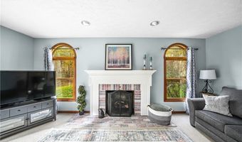 350 ASPEN Ct, Aurora, OH 44202