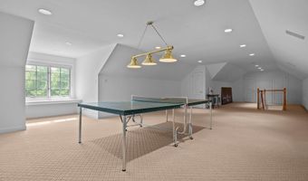 1049 MCKEAN Rd, Ambler, PA 19002