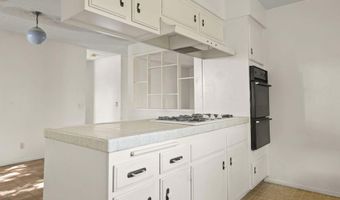 1543 Mobil Ave, Camarillo, CA 93010