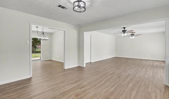 2074 Trailwood Dr, Biloxi, MS 39532