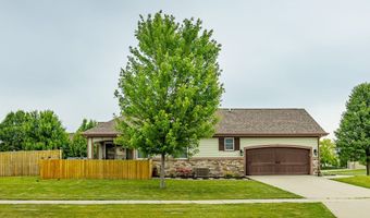 1736 Ashwood Dr SW, Altoona, IA 50009