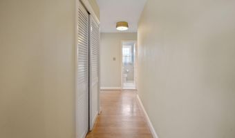 7205 RADNOR Rd, Bethesda, MD 20817