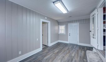 1320 N 9th St, Arkansas City, KS 67005