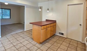 1108 ROCKINGHAM St, Arlington, VA 22205