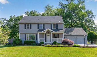 3 Fenway Dr, Albany, NY 12211