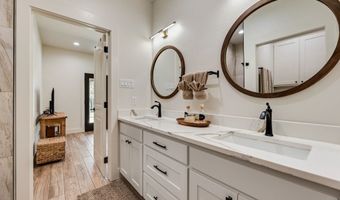 245 Creek Crossing St, Alvord, TX 76225