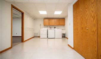 6581 N Timberidge Ave, Austintown, OH 44515